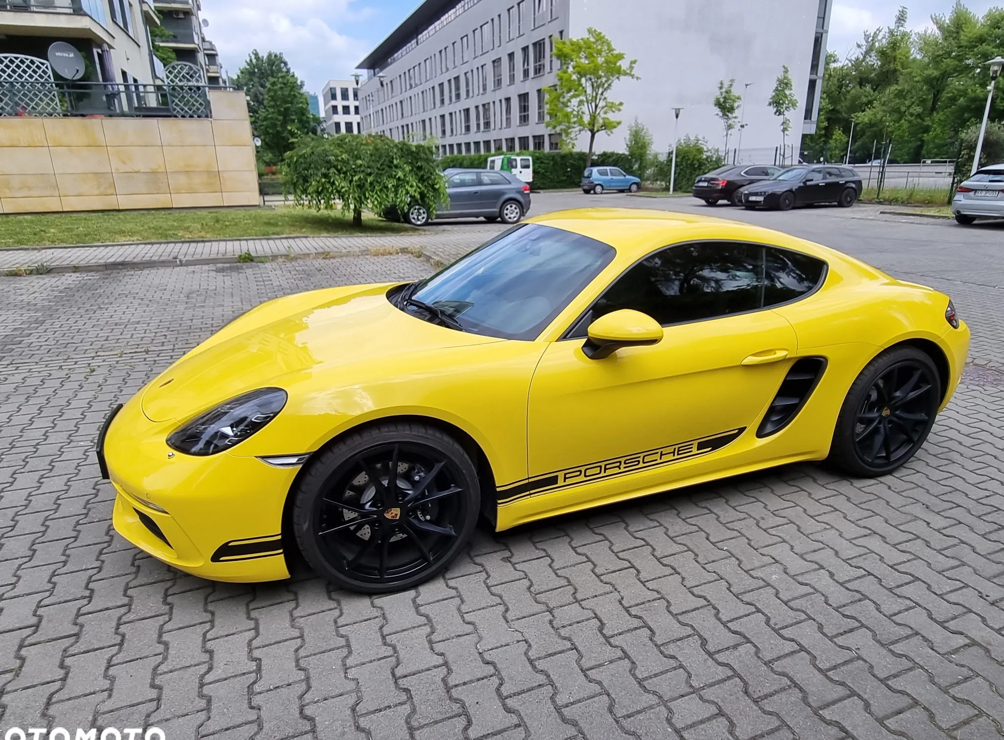 Porsche 718 Cayman cena 357500 przebieg: 2306, rok produkcji 2022 z Dukla małe 277